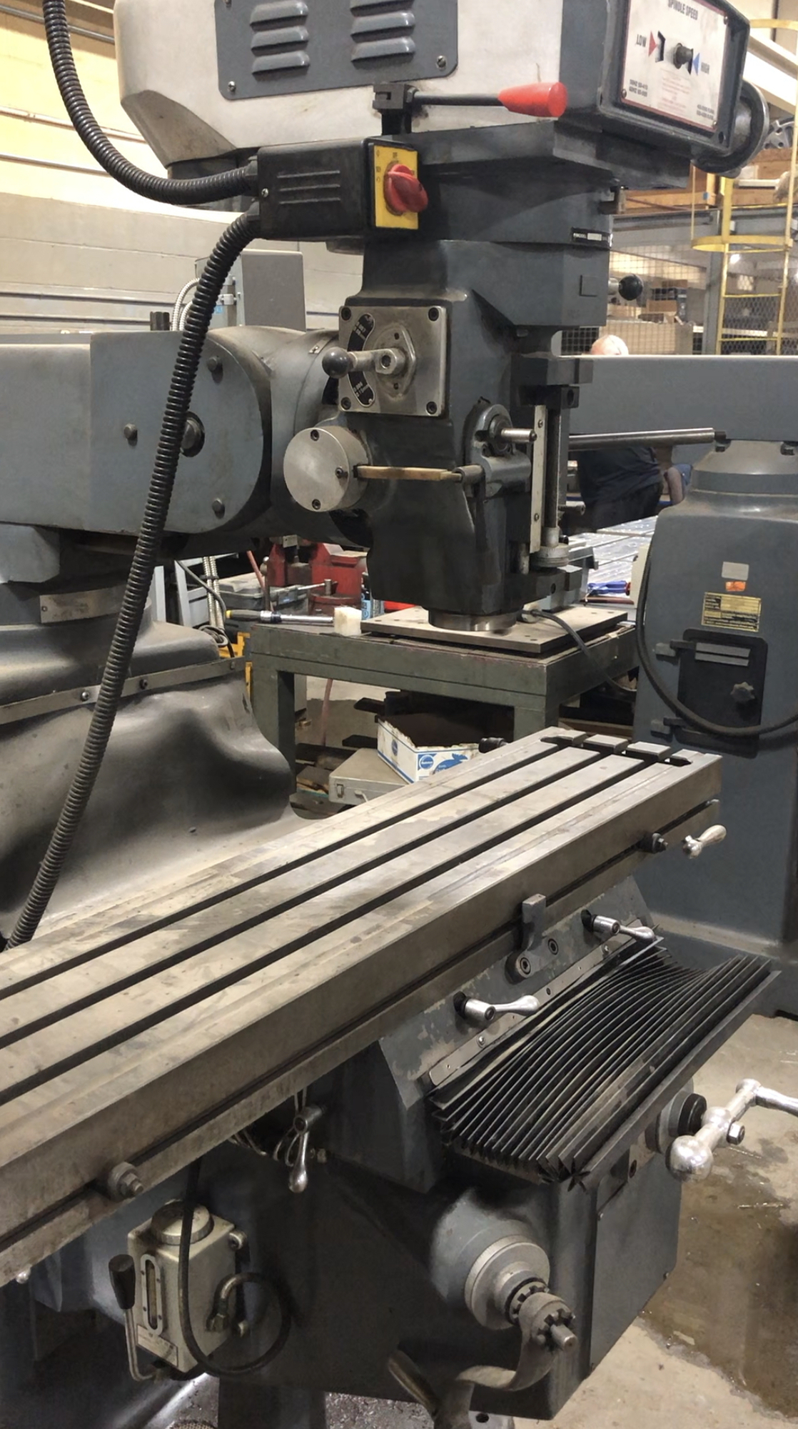 2002 MAXIMART S-3VS milling machine | International Used Machinery / Syracuse Machine Tools Inc.